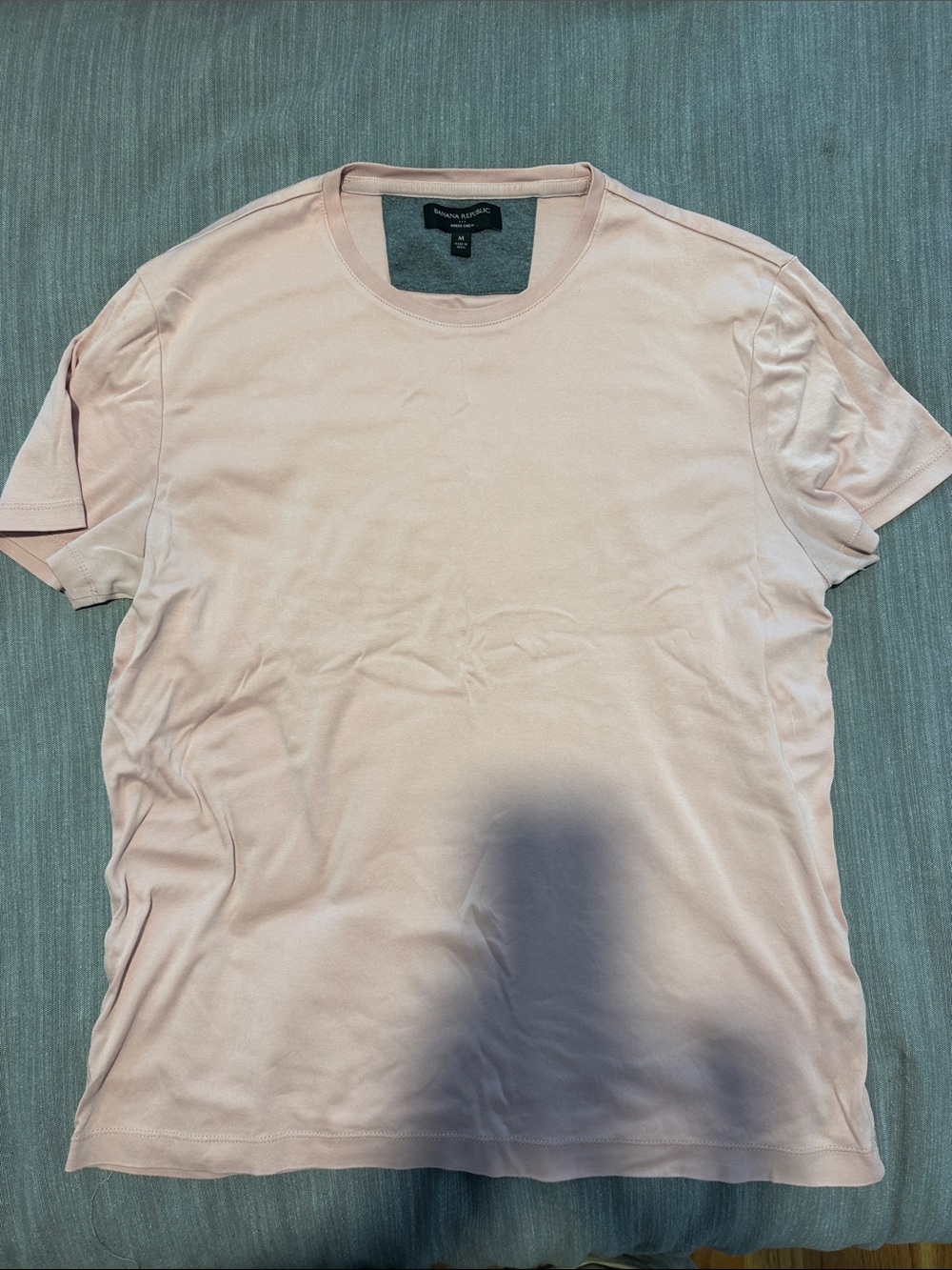 Banana Republic Men’s Light Pink Crew Neck Tee